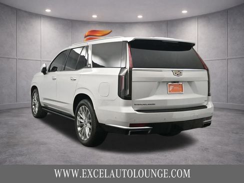 Used 2021 Cadillac Escalade Premium Luxury w/ Driver Assist Tech Package image 4