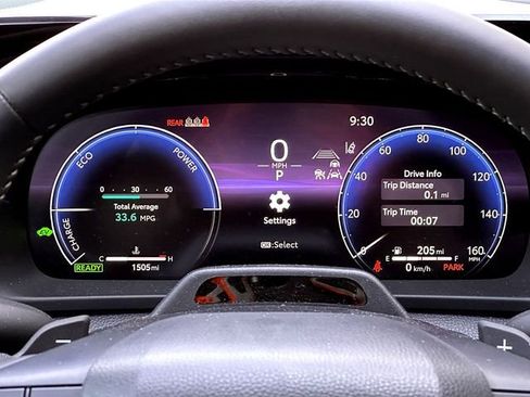 New 2025 Toyota Crown Signia Limited image 20