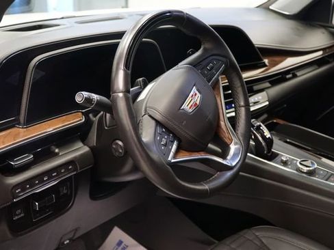 Used 2023 Cadillac Escalade Premium Luxury Platinum AWD/4WD image 12