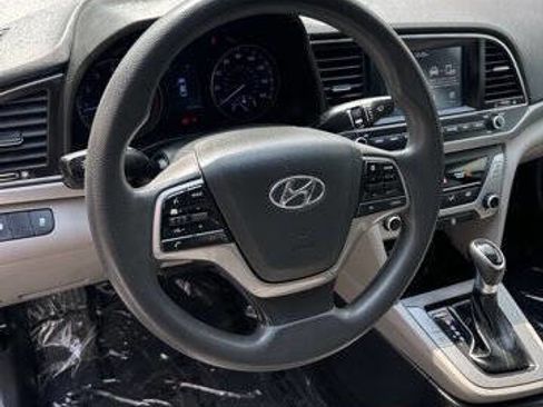 Used 2018 Hyundai Elantra SEL image 12