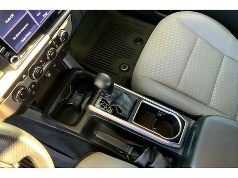 Used 2022 Toyota Tacoma SR5 image 19