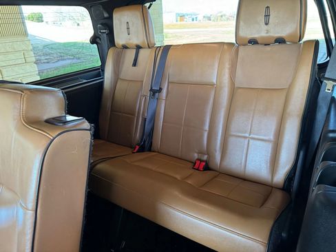 Used 2011 Lincoln Navigator 4WD w/ 101A Rapid Spec Order Code image 22