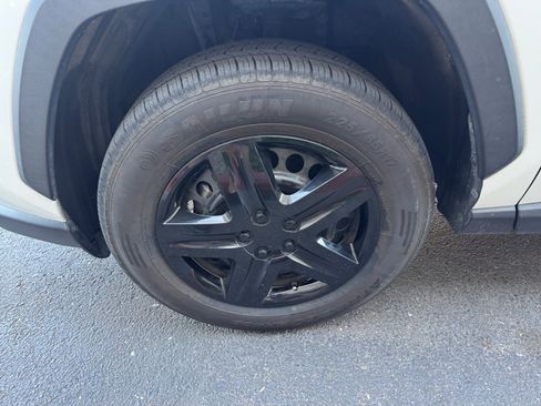 Used 2020 Toyota RAV4 LE w/ Carpet Mat Package FWD image 26