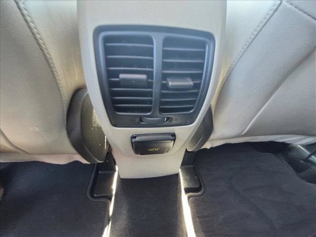 Used 2019 Ford Escape Titanium FWD image 17