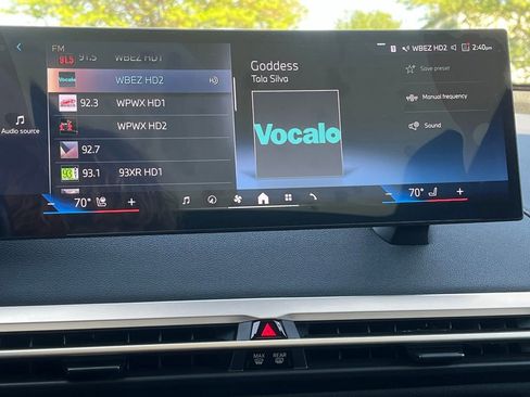Used 2025 BMW iX xDrive50 AWD/4WD image 36