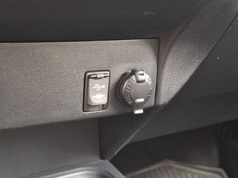 Used 2018 Toyota RAV4 LE w/ All Weather Liner Package AWD/4WD image 24