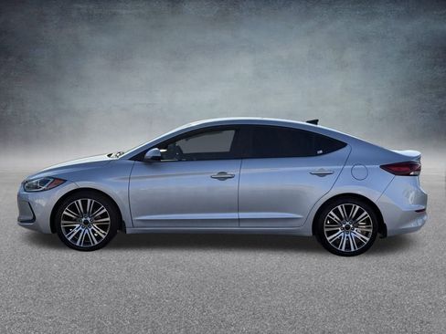 Used 2017 Hyundai Elantra SE image 7