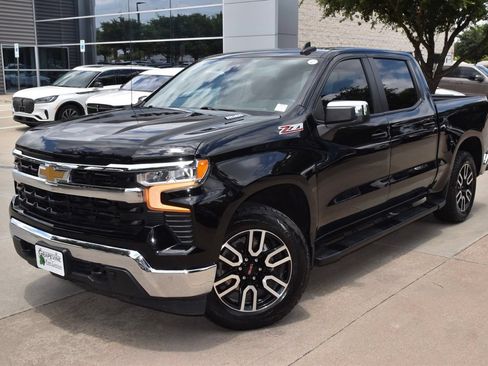 Used 2023 Chevrolet Silverado 1500 LT AWD/4WD image 39