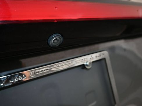 Used 2022 Chrysler Pacifica Touring-L FWD image 41