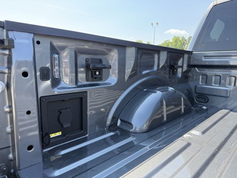 Used 2023 Ford F150 Lariat AWD/4WD image 12