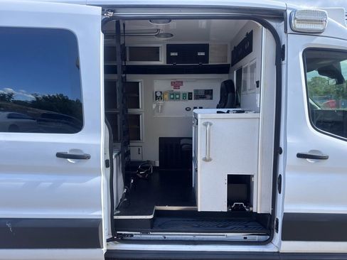 Used 2023 Ford Transit 250 Medium Roof w/ Exterior Upgrade Package RWD image 32