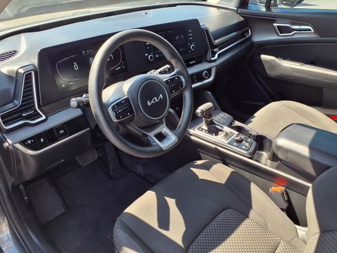 Used 2024 Kia Sportage LX image 13