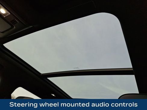 Used 2025 Chevrolet Tahoe High Country image 17