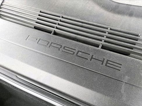 Used 2017 Porsche 911 Carrera 4 image 33