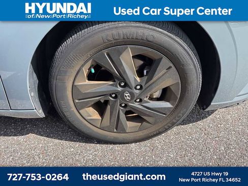Used 2023 Hyundai Elantra SEL image 5