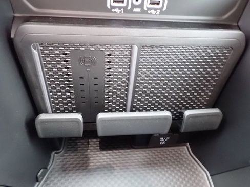 New 2026 RAM 1500 4x4 Crew Cab image 30