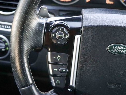 Used 2016 Land Rover LR4 HSE LUX image 33