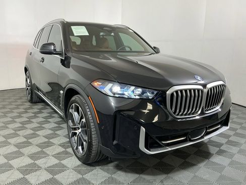 Certified 2025 BMW X5 xDrive50e w/ Parking Assistance Package AWD/4WD image 4