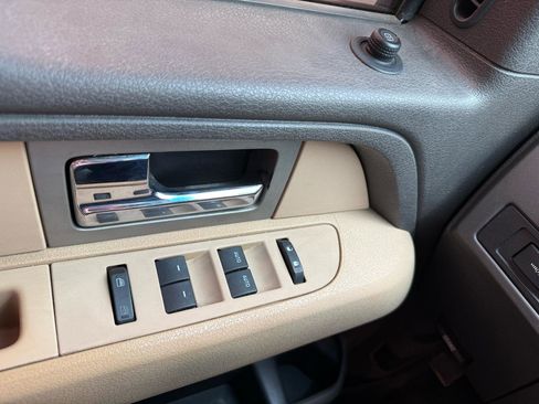Used 2011 Ford F150 XLT w/ XLT Convenience Pkg image 21