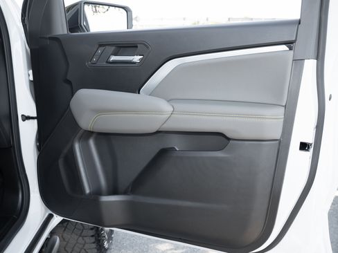 New 2026 Chevrolet Colorado ZR2 w/ Off-Road Front Bumper Package image 44