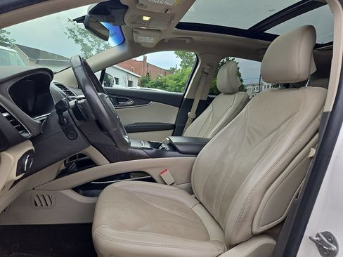 Used 2019 Lincoln Nautilus Reserve AWD/4WD image 19