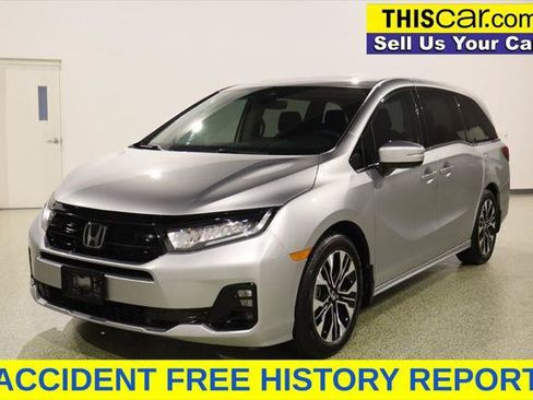 Used 2025 Honda Odyssey Elite image 3