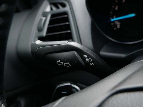 Certified 2017 Ford Escape SE w/ SE Sport Appearance Package image 19