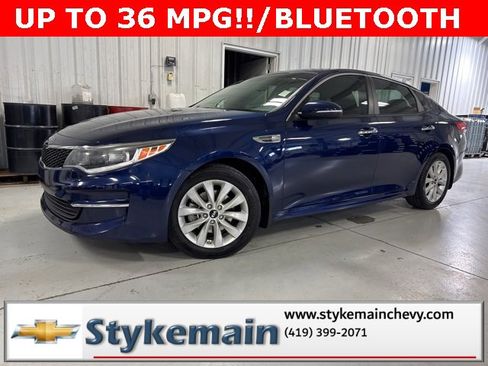 Used 2018 Kia Optima LX w/ 17" Alloy Wheels Package image 1