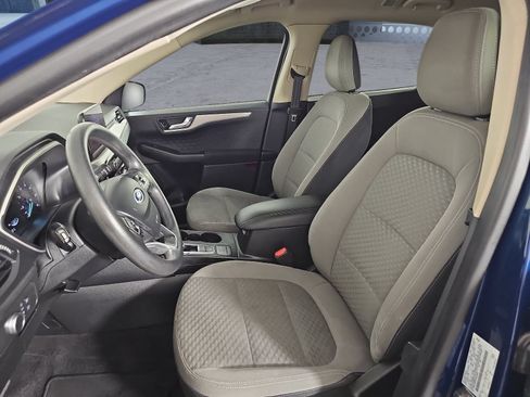Used 2020 Ford Escape SE FWD image 12
