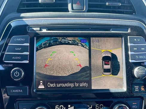 Used 2023 Nissan Maxima SR w/ Sport Mat Group FWD image 14