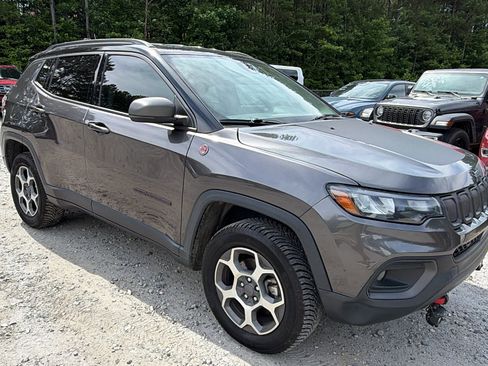 Used 2022 Jeep Compass Trailhawk AWD/4WD image 5