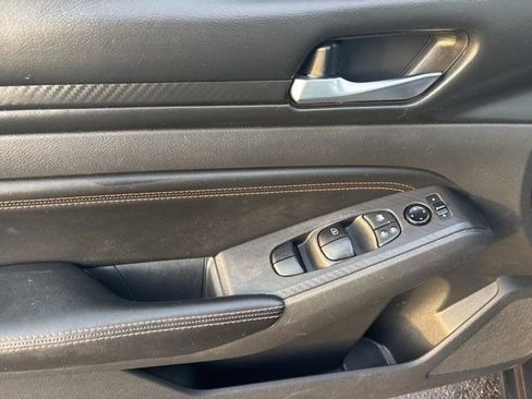 Used 2022 Nissan Altima 2.5 SR image 14