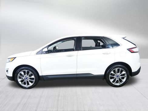 Used 2017 Ford Edge Titanium w/ Equipment Group 301A AWD/4WD image 4