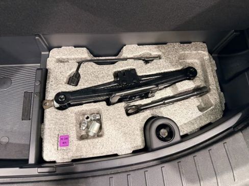 Used 2014 Hyundai Santa Fe GLS w/ Ultimate Package 06 FWD image 35