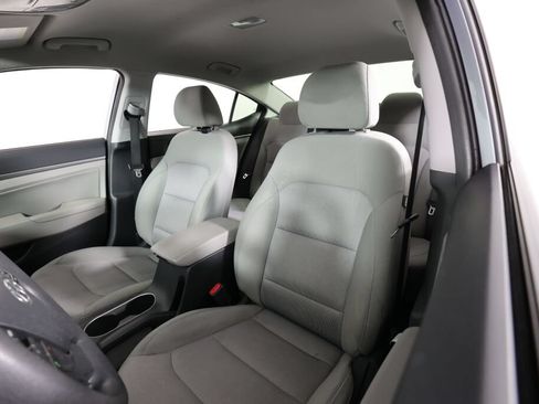 Used 2017 Hyundai Elantra SE FWD image 11