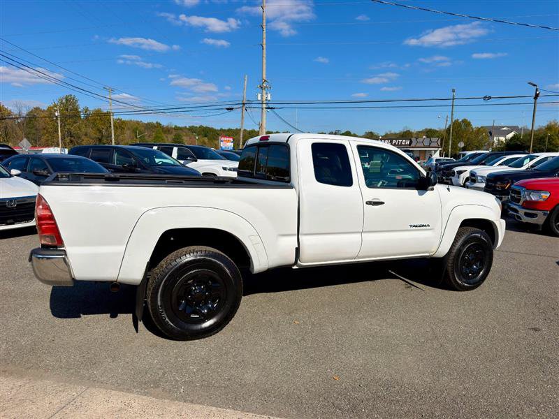 Used 2008 Toyota Tacoma PreRunner w/ SR5 Pkg #2 RWD image 4