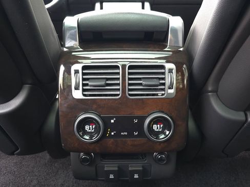 Used 2020 Land Rover Range Rover image 17