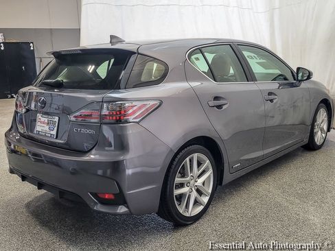 Used 2016 Lexus CT 200h w/ Navigation Package FWD image 9