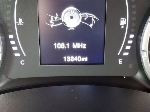 Used 2020 Jeep Renegade Sport w/ Sport Appearance Group image 19