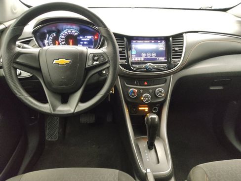 Used 2020 Chevrolet Trax LS image 22