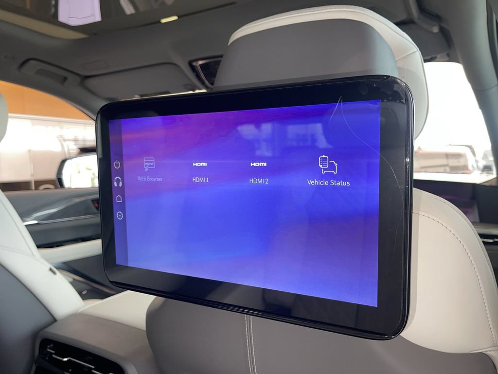 New 2026 Cadillac Escalade IQ Luxury 1 w/ LPO, Floor Liner Package AWD/4WD image 44