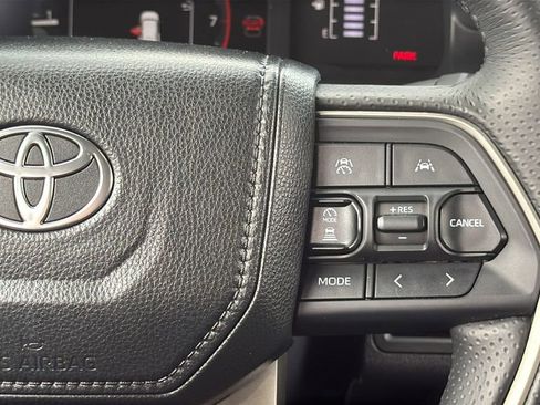 Used 2025 Toyota 4Runner SR5 image 22