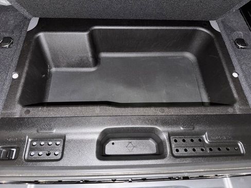 Used 2020 Jeep Wrangler Unlimited Sahara image 21