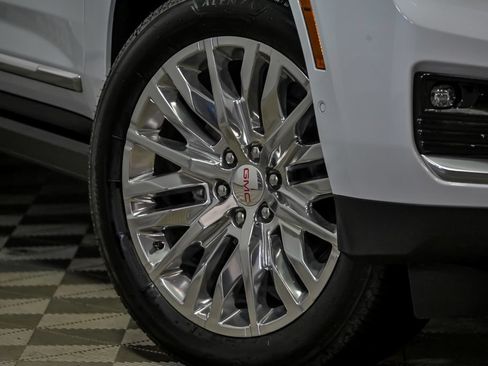 New 2026 GMC Yukon XL Denali w/ Denali Reserve Package AWD/4WD image 3