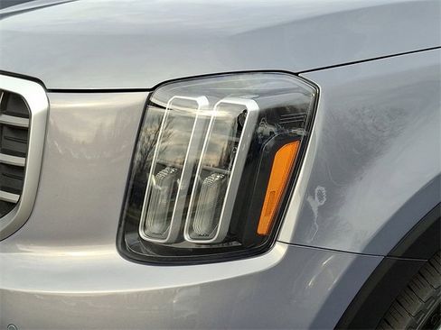 Used 2023 Kia Telluride SX image 9