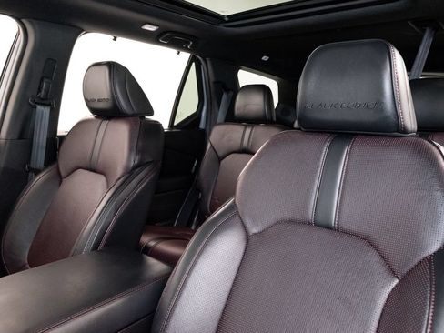 Used 2025 Honda Pilot Black Edition image 13