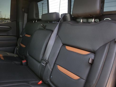 Used 2022 GMC Sierra 1500 AT4 w/ AT4 Premium Package AWD/4WD image 12