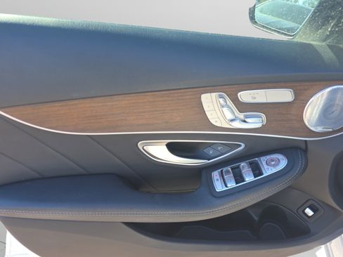 Used 2019 Mercedes-Benz C 300 Sedan image 23