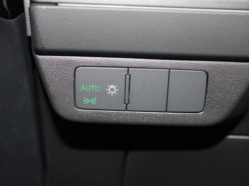 Used 2024 Audi Q4 e-tron Premium Plus w/ Premium Plus AWD/4WD image 38