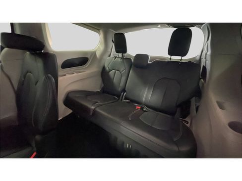 Used 2024 Chrysler Pacifica Touring-L w/ Road Tripper Package FWD image 16